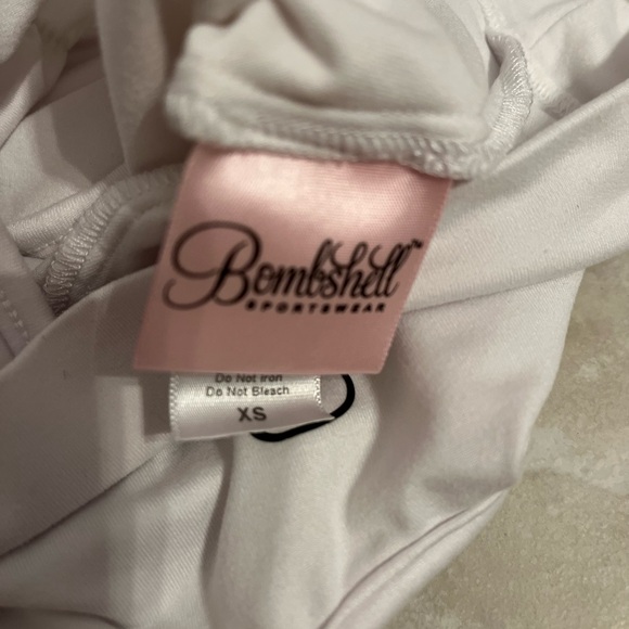 Bombshell sportswear - Picture 4 of 4